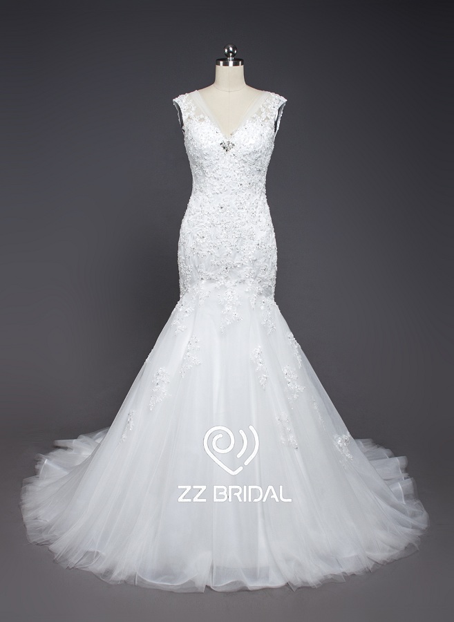 ZZ bridal V-neck and V-back lace appliqued mermaid wedding dress