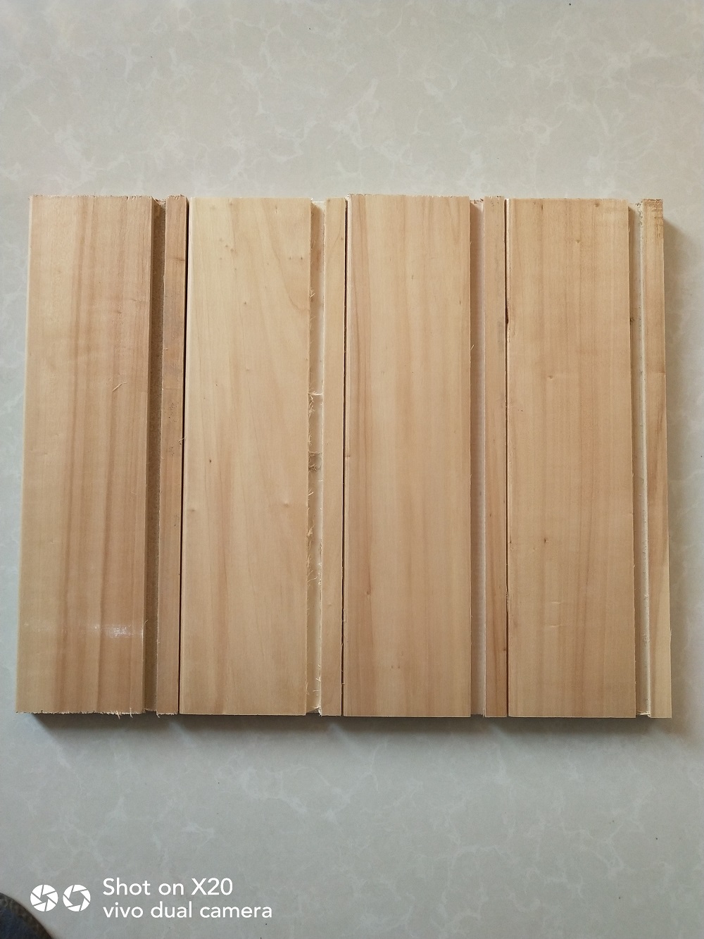 poplar edge glued solid board with UV3S（clear coat) and dovetail groove