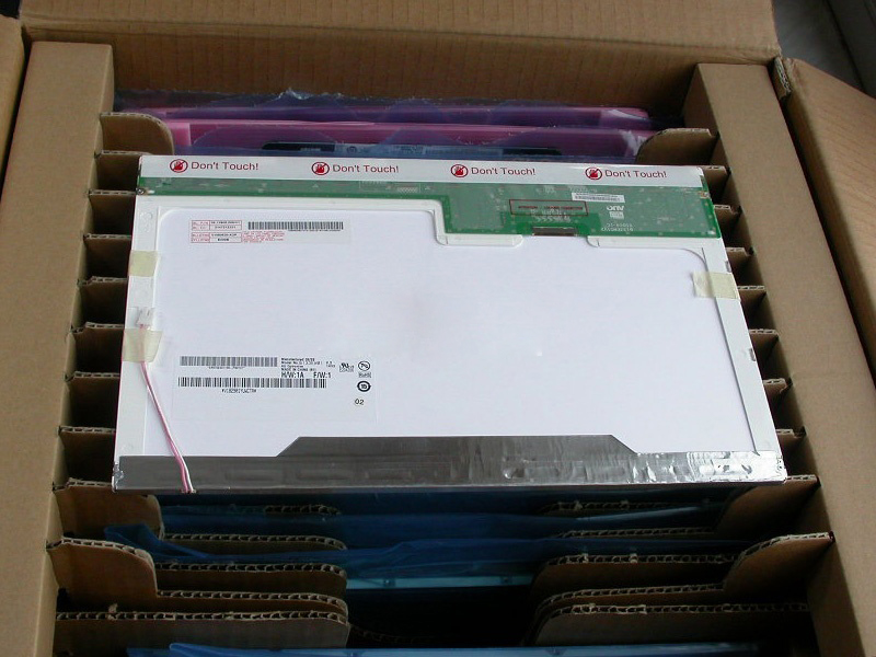 13.3" AUO CCFL backlight notebook TFT LCD B133EW01 V3 1280×800 cd/m2 250 C/R 400:1