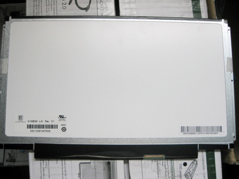 13.3英寸1366 * 768眩光厚40针LVDS N133BGE-L41笔记本电脑屏幕