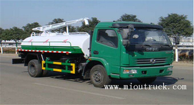 4 x 2 Wheel Drive le nouveau camion d’aspiration fécale Dongfeng 6500 litres d’eaux usées d’aspiration de boues septiques d’aspiration camion-citerne à vendre