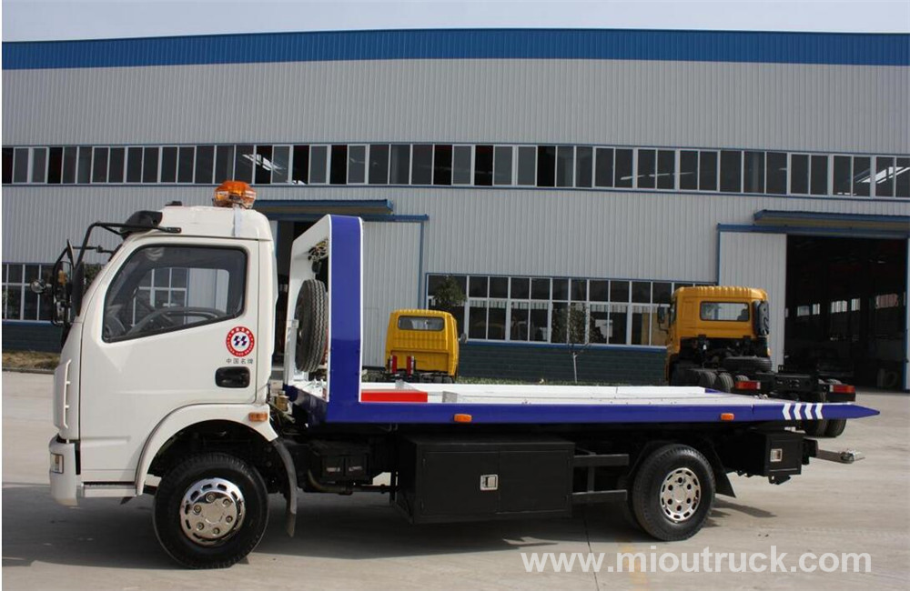 China high quality dongfeng 4x2 rollaway tow truck wrecker 120hp for rescuing broken cars for sale