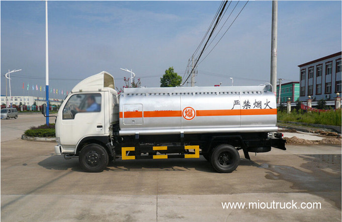 Dongfeng 120 hp 4X2 oil tanker truck
