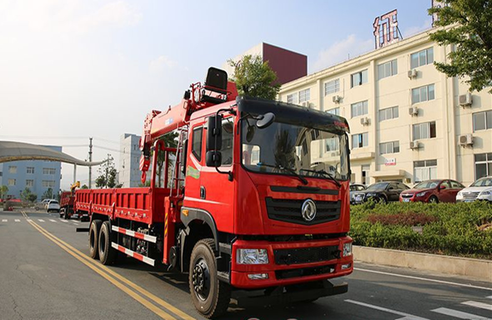Dongfeng 6X4 truck mounted crane with best price for sale china supplier