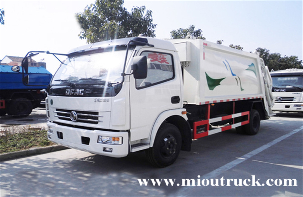 Dongfeng Duolika 4x2 5 CBM Garbage Truck