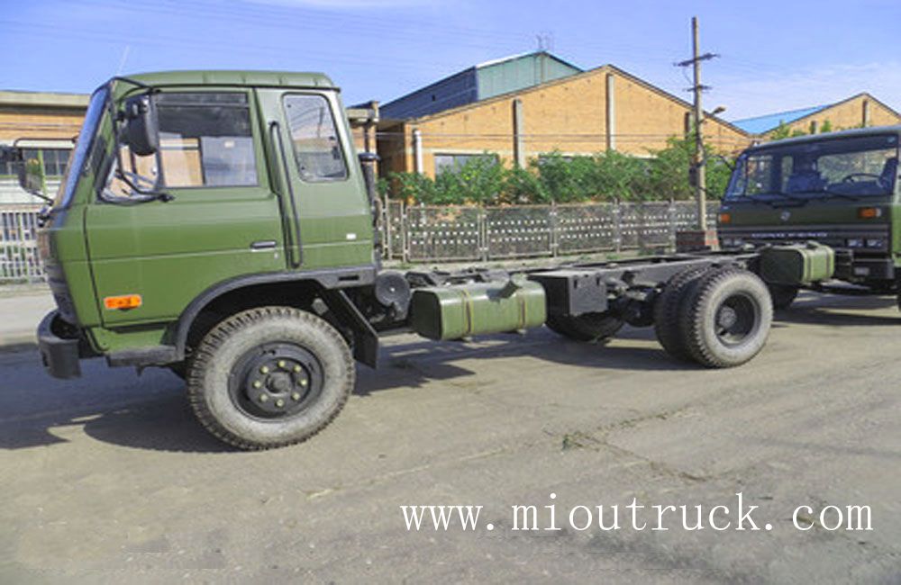 Dongfeng EQ1118GA 4 * 2 driving type 6T Desiel troop carrier vehicle