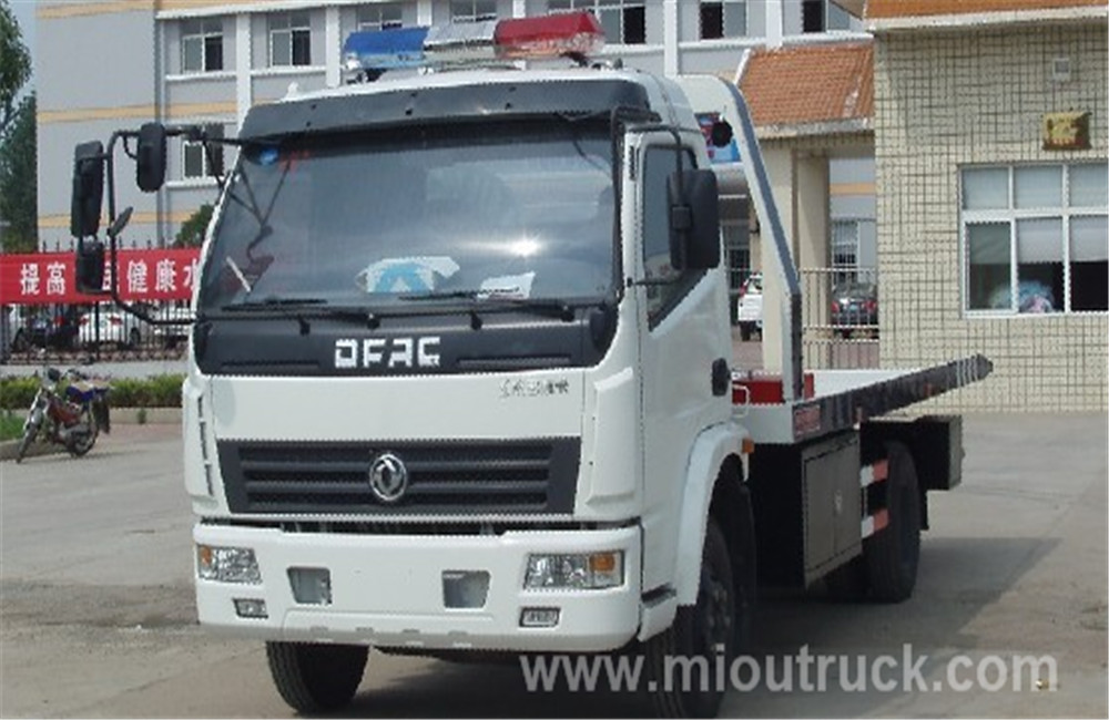 Hot product of DongFeng brand road rescue wrecker truck in China