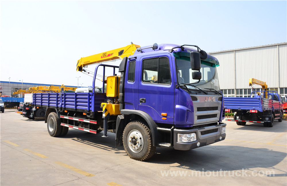 JAC 4X2 8 ton pickup truck crane china supplier with good quality and price for sale