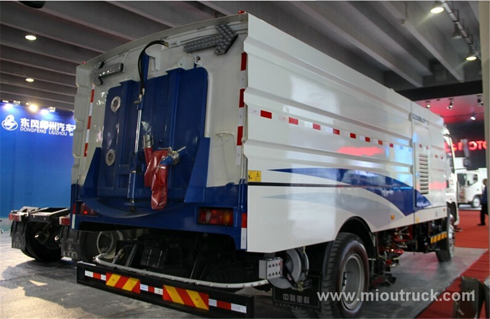 New product china Dongfeng Chenglong 4*2 road sweeping truck