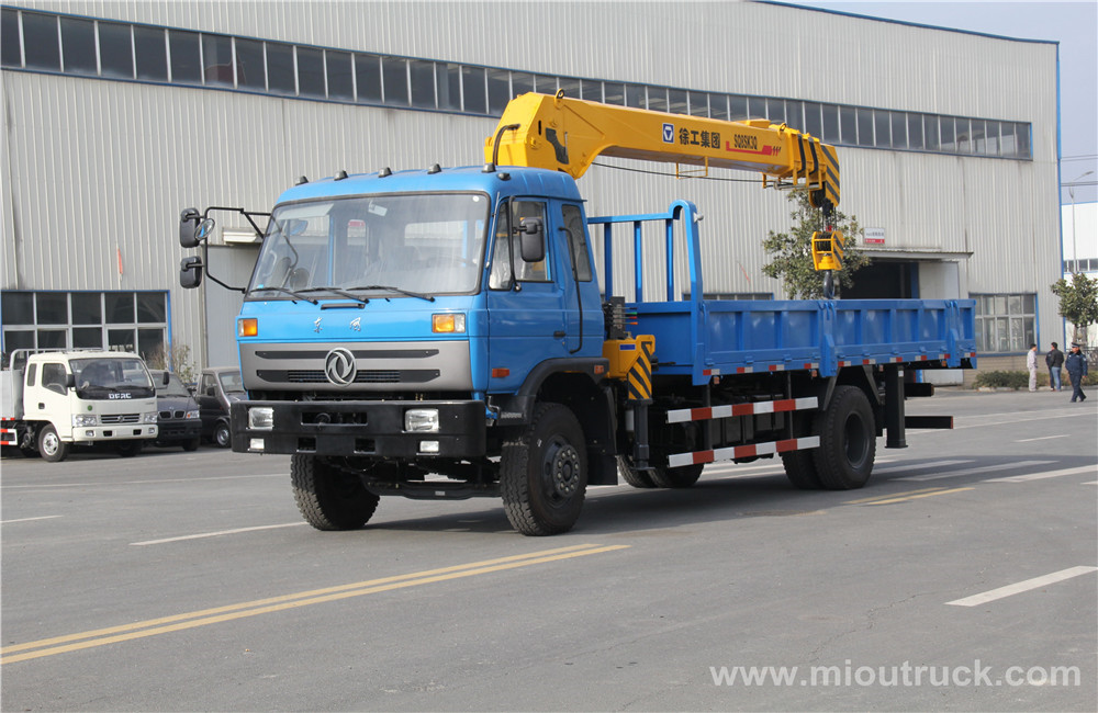 Tianjin Dongfeng 4 x 2 chassis télescopiques boom Trucks Mounted Crane CINU à vendre Chine fournisseur