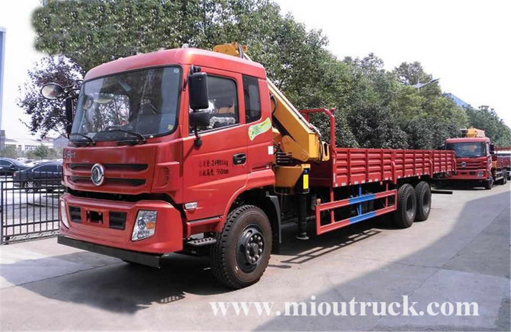 dongfeng Type 6x4 de pliage camion avec grue 10ton