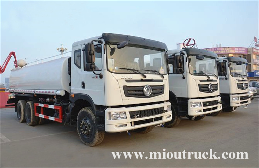 capacité de volume de Dongfeng 6 x 4 eau camion 20 m³