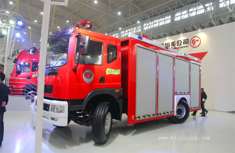 شاحنة النار جودة عالية سعر المصنع 4X2 محرك للبيع