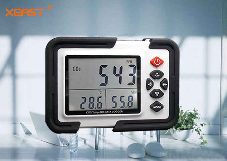 XEAST Digital CO2 Monitor Carbon Dioxide Meter XE-2000 Multi-function  Temp/RH/data logger Monitor Detector CO2 Gas Analyzer