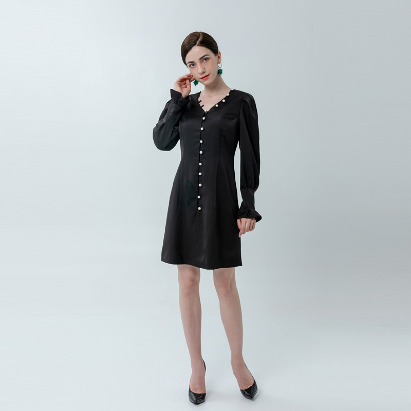 喇叭袖女士连衣裙