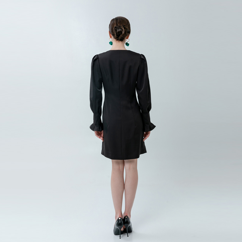 Robe pour femme avec manchette évasée