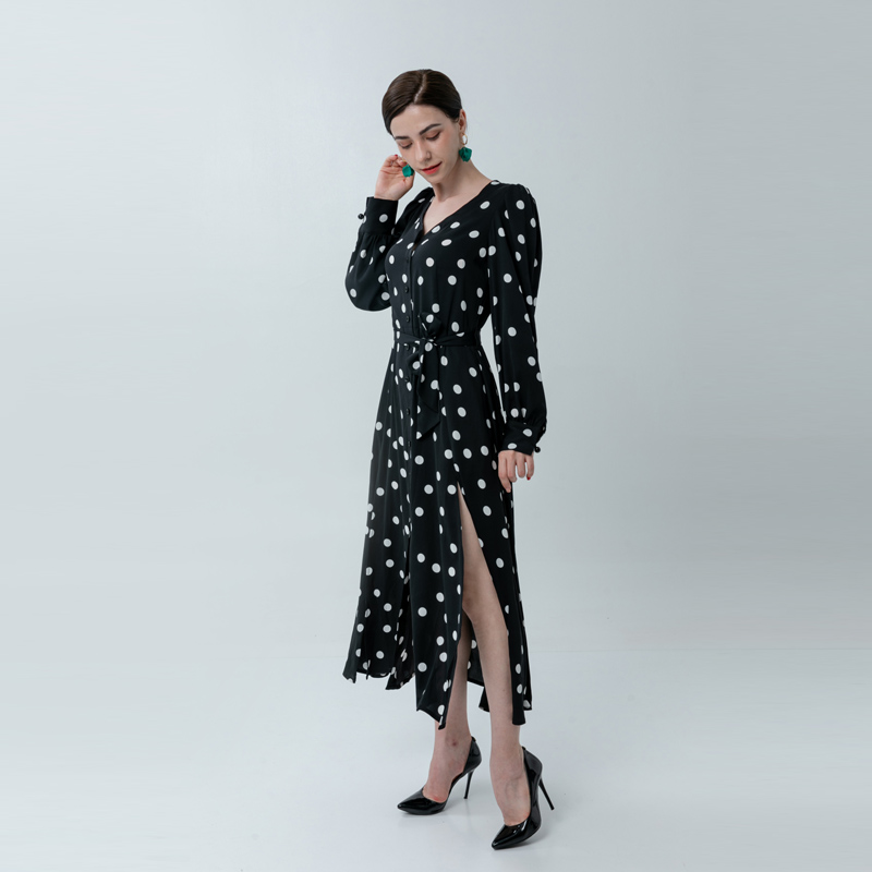Платье макси в горошек Ladies Max с односторонним разрезом