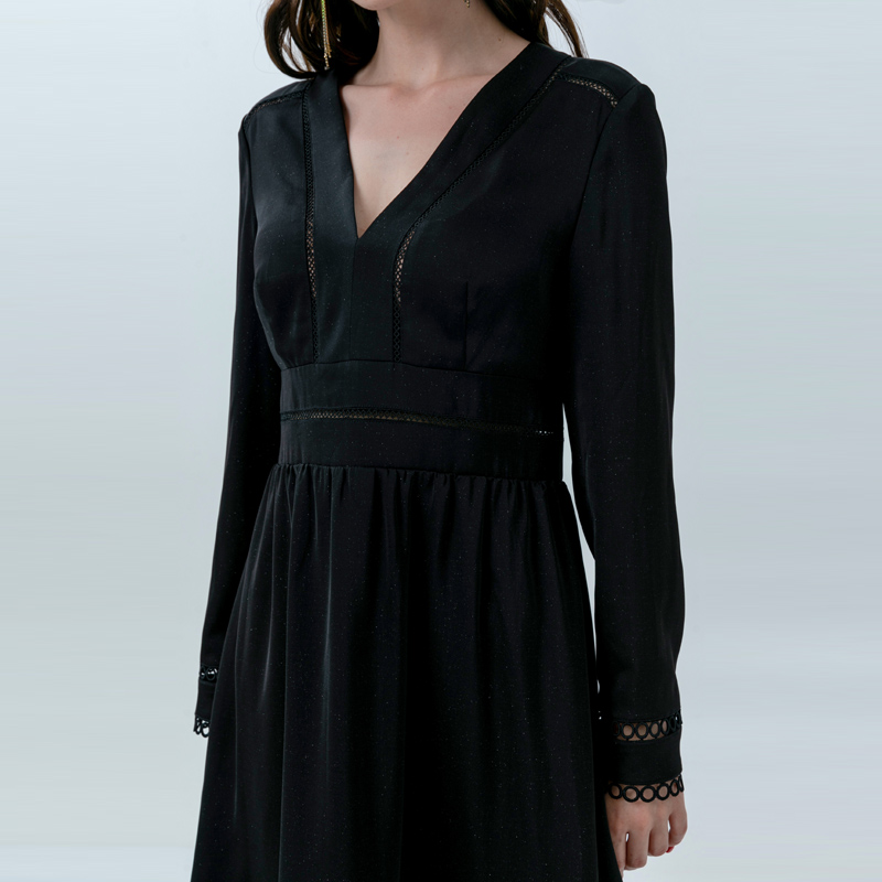 Ladies V-neck Dress with Hollow Decoration