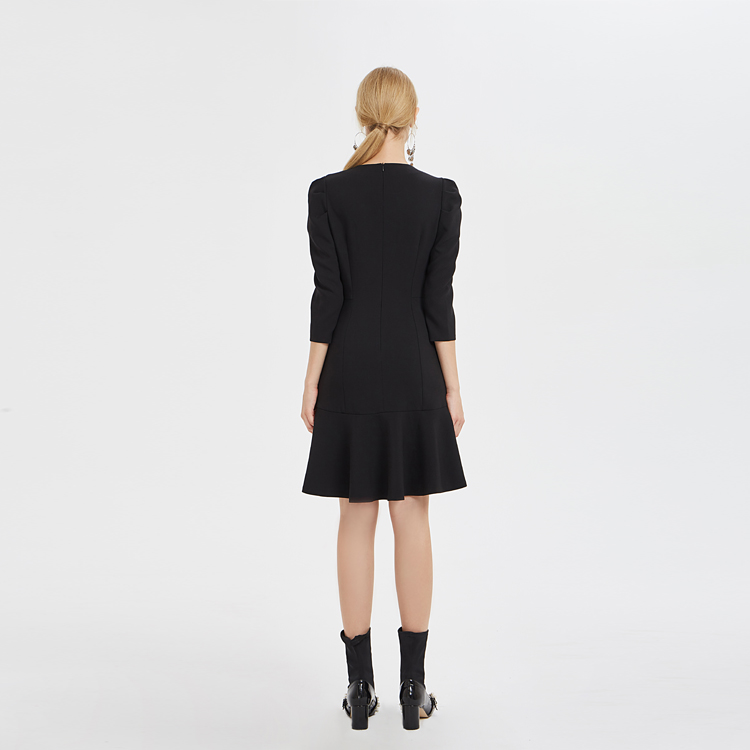 Mince petite robe noire avec manches 3/4 Chine fabricant