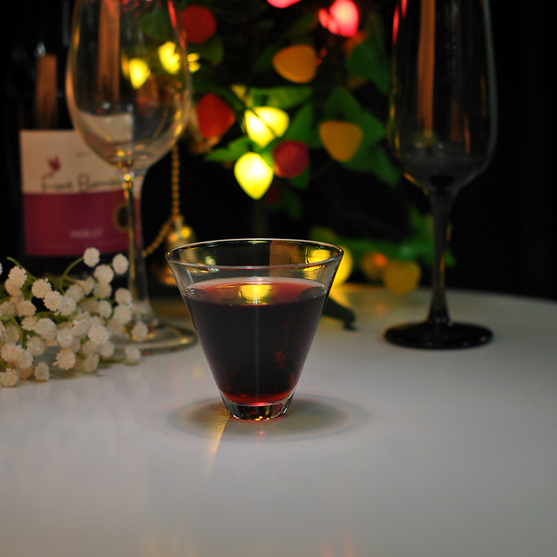 Unique design V shape wine glass whiskey glass