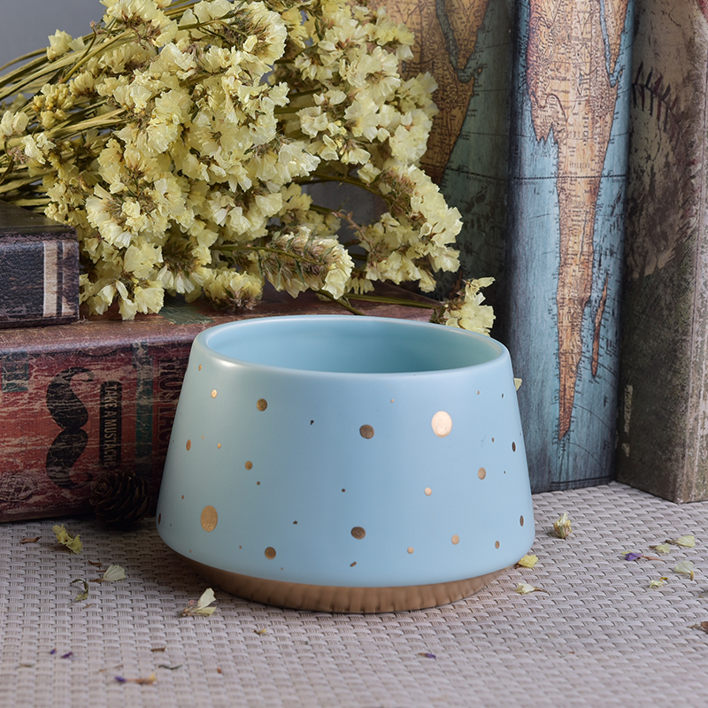 Novel design blue ceramic candle holder with gold painted