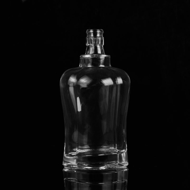 Grande rotondo champagne contenitore vetro bottiglia di whisky