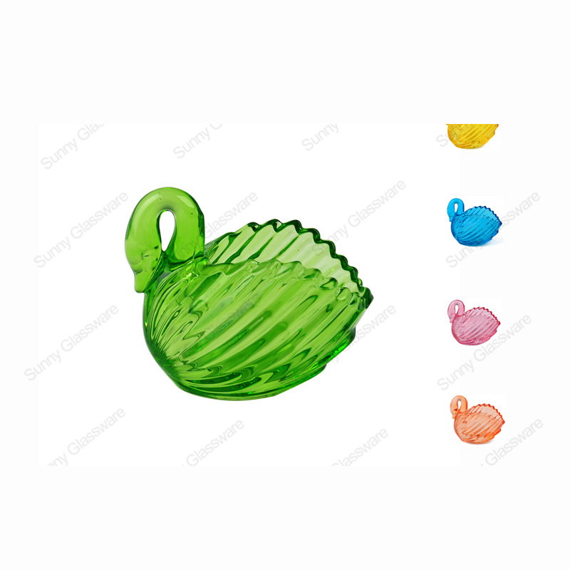 بجعة الكريستال الملونة على شكل حامل الزجاج شمعة