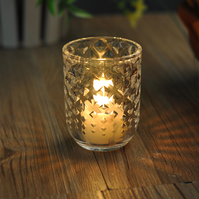 Алмазный рельефным рисунком подсвечник