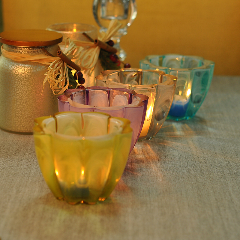 Dust cloud votive candle holder