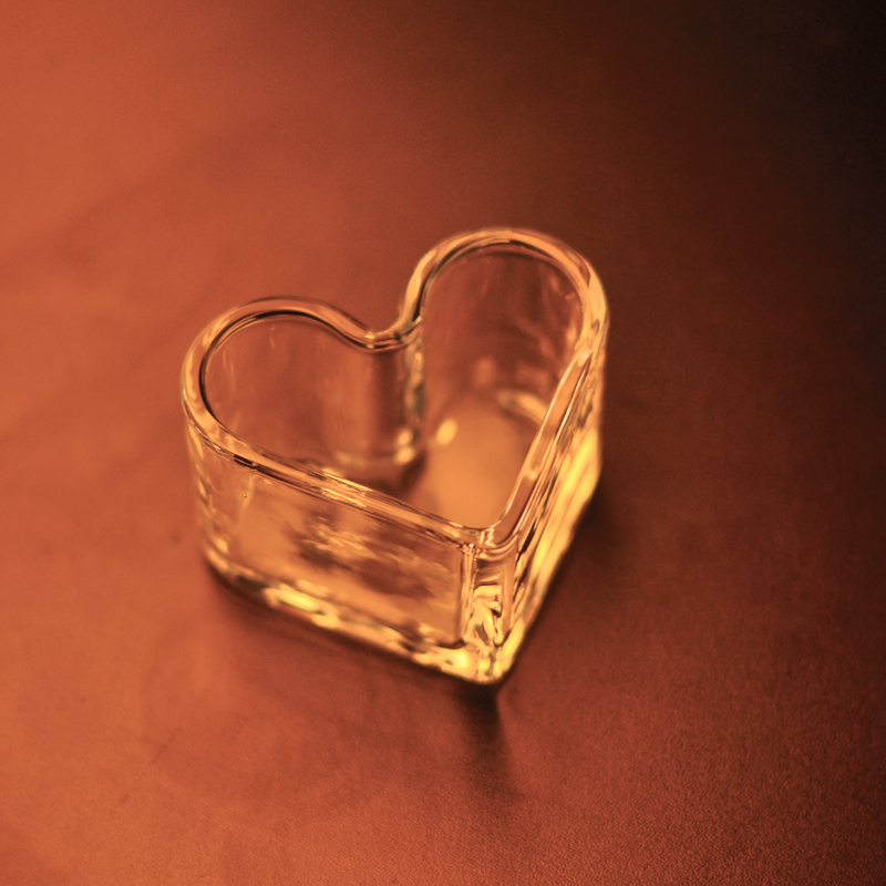Heart shape candle holder