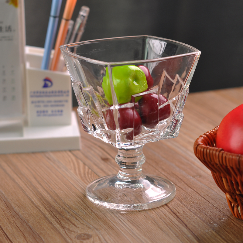 Accoglienti e nuovi prodotti di forma quadrata a lungo stelo portacandele di vetro