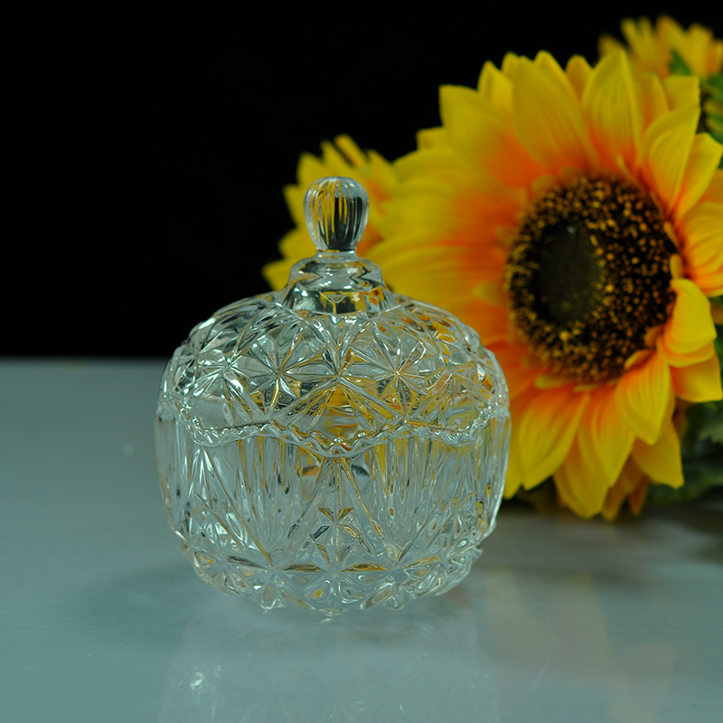 Machine press tealight candle holder with lid