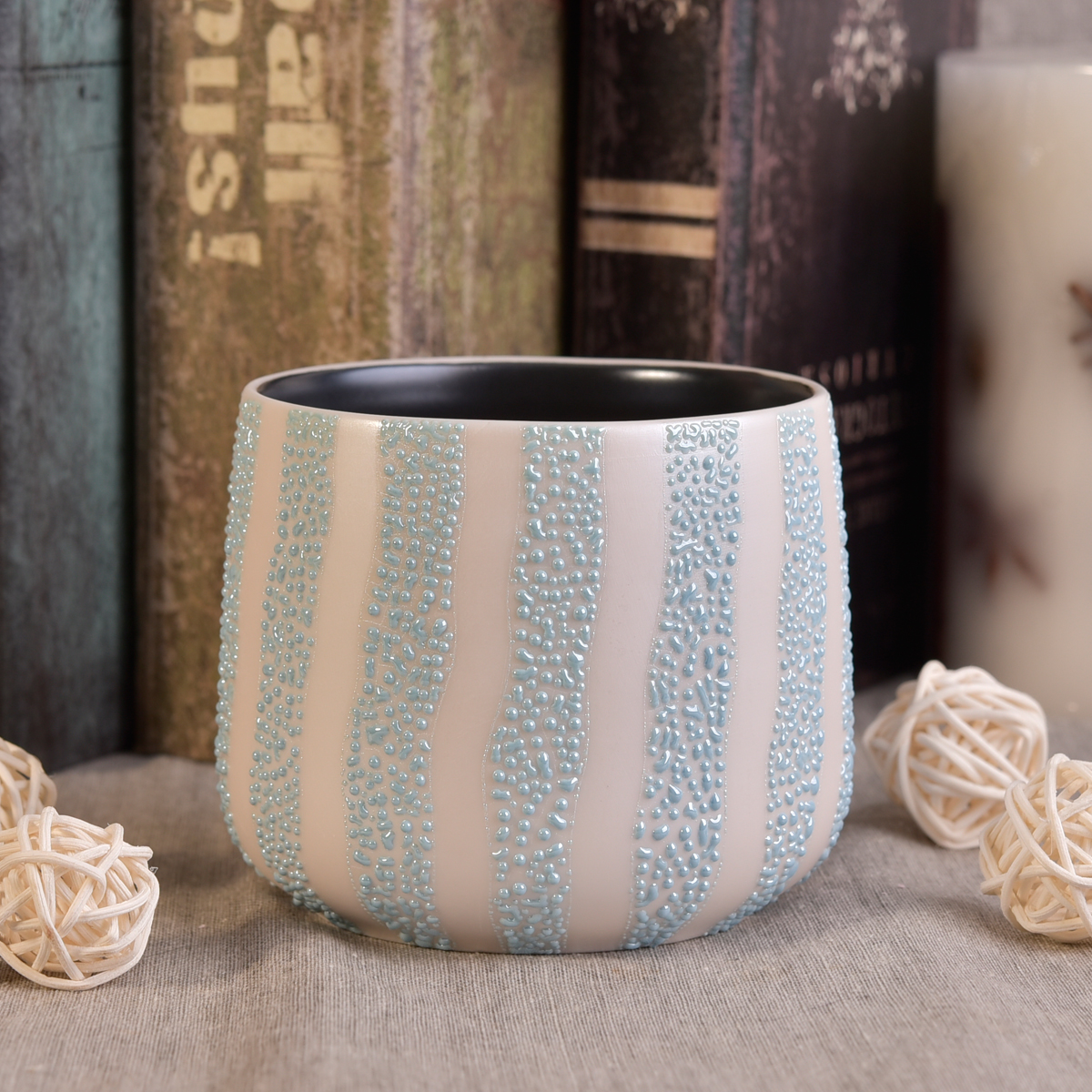 Balang Matte hitam dalam lilin berwarna-warni kaca seramik