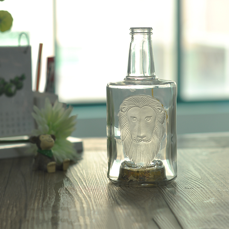 Produttori di OEM vetro bottiglia di vino, bottiglia di vetro vuota per Vodka 550ml