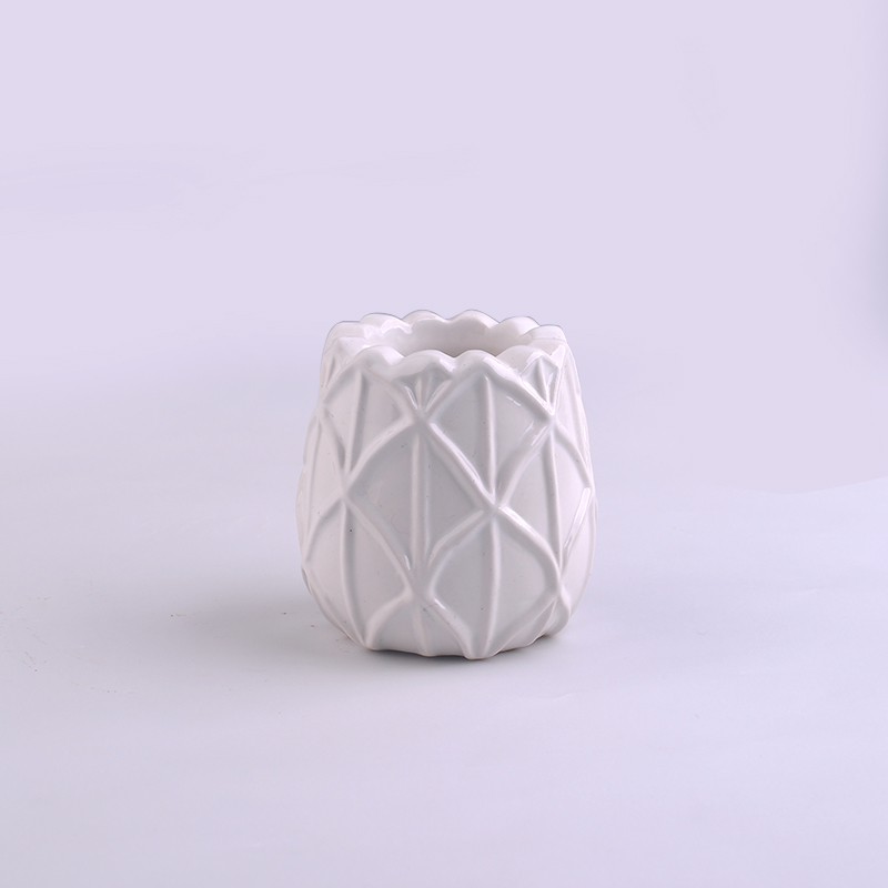 alternating pattern ceramic candle cup with glazing