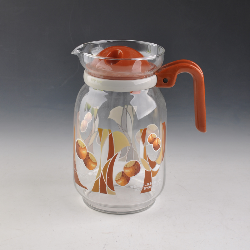 jarro de água de vidro com tampa