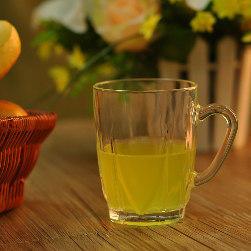 обрабатывать стекла чашку чая