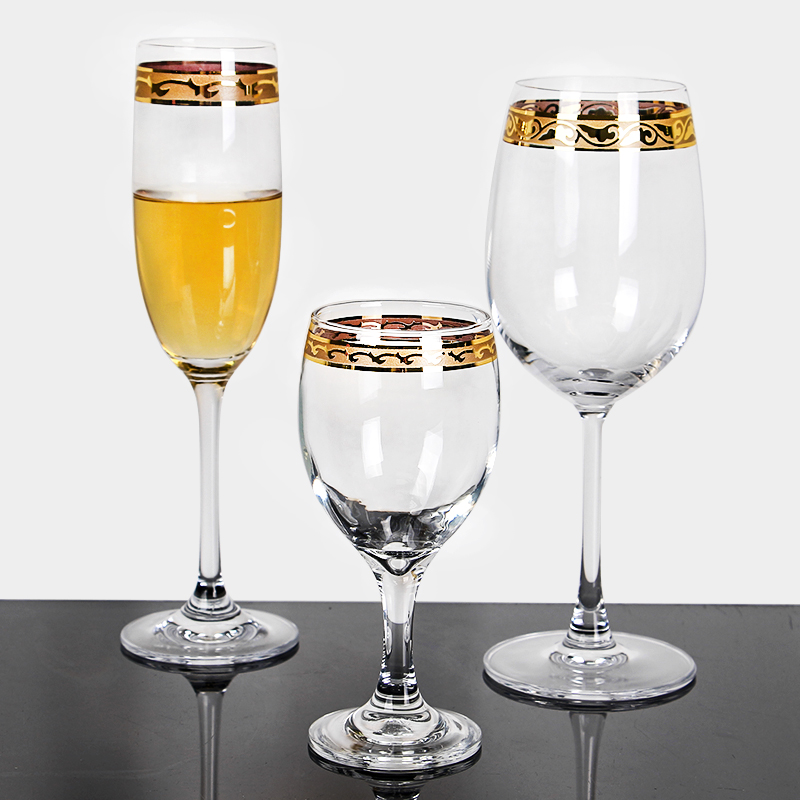04 Gold Rimmed Wine Glasses Set