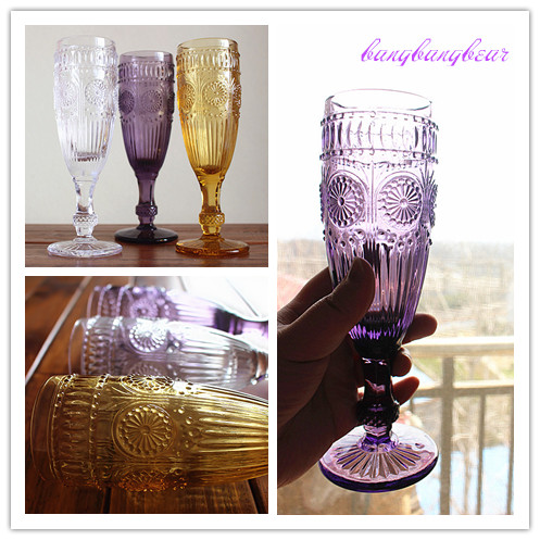 vintage style champagne glasses