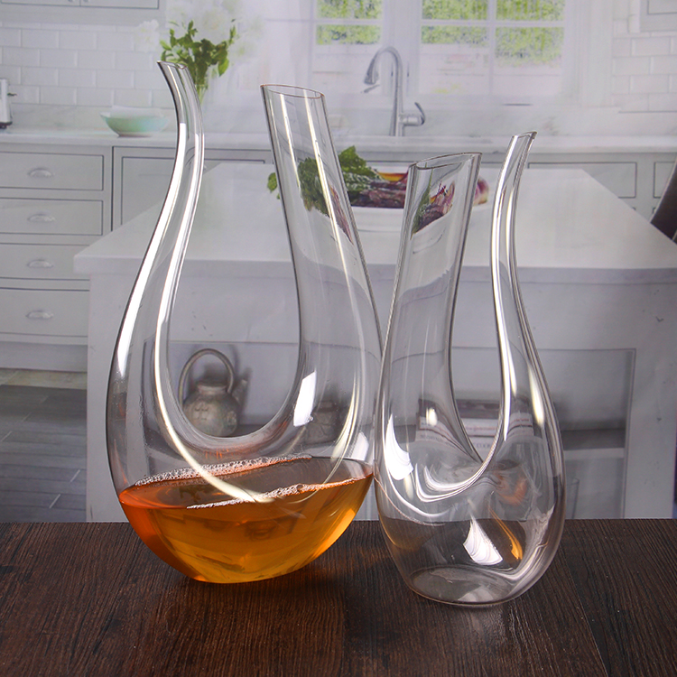 Crystal wine decanter