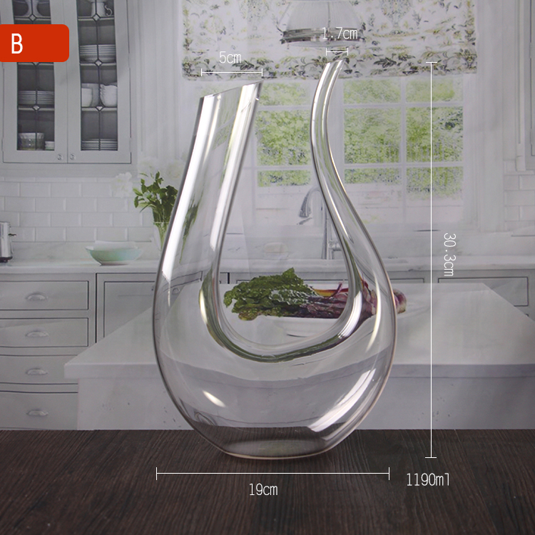 Crystal wine decanter