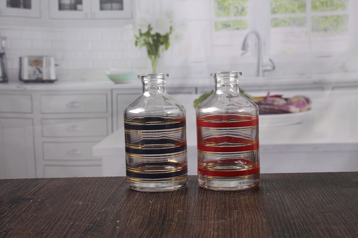 Essential oil diffuser bottle