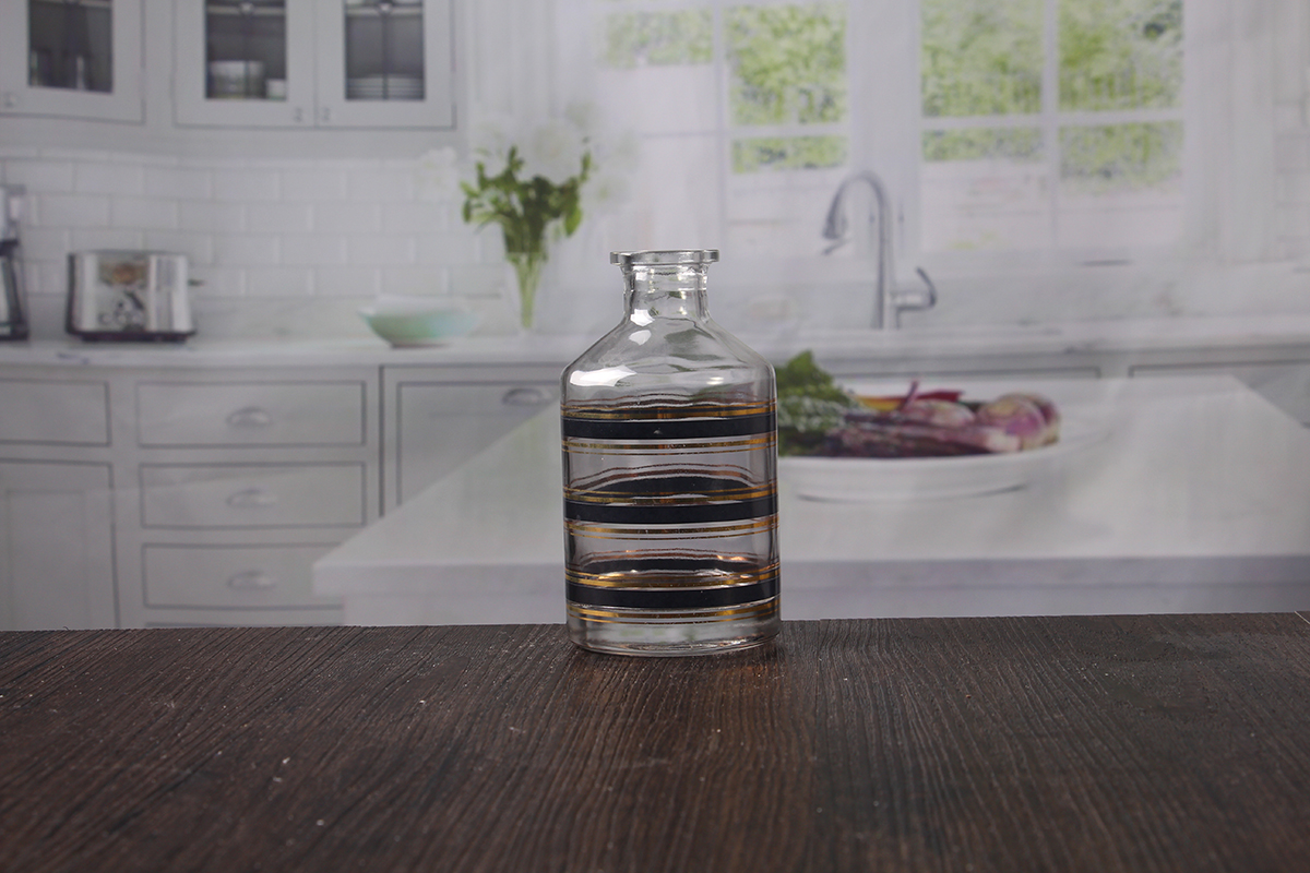 Essential oil diffuser bottle