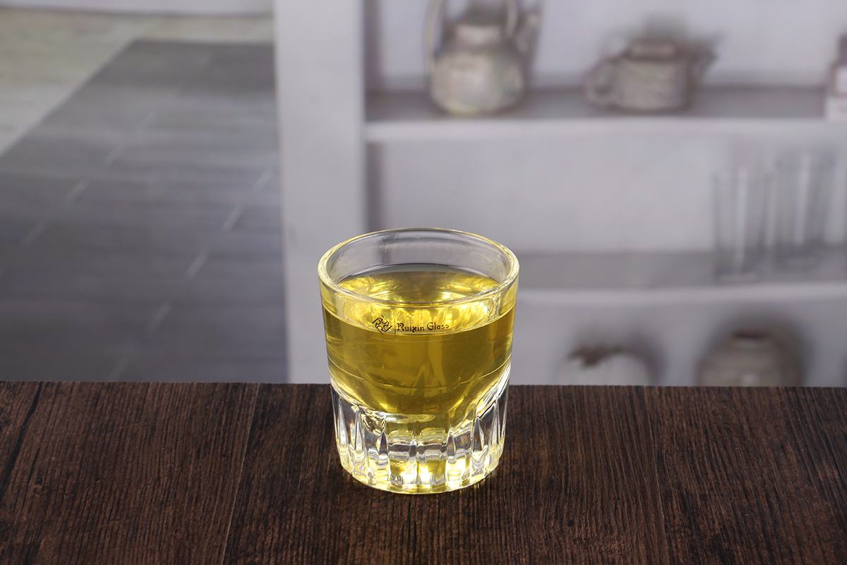 Whiskey tumbler