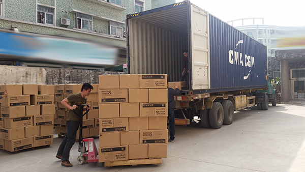 Wineglass supplier exports wine glasses to Holland