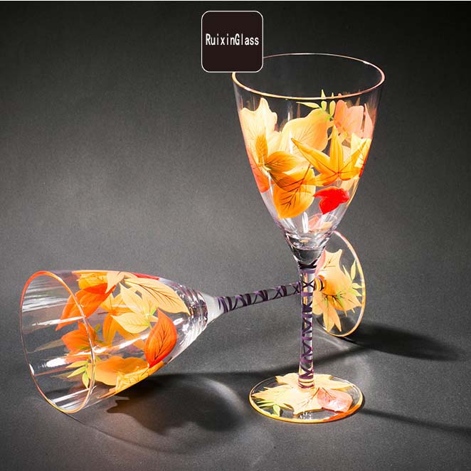hand painting wine glasses