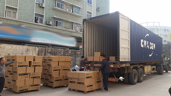 Wineglass supplier exports wine glasses to Holland