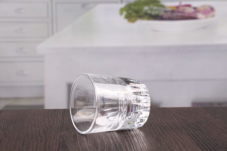 Whiskey tumbler
