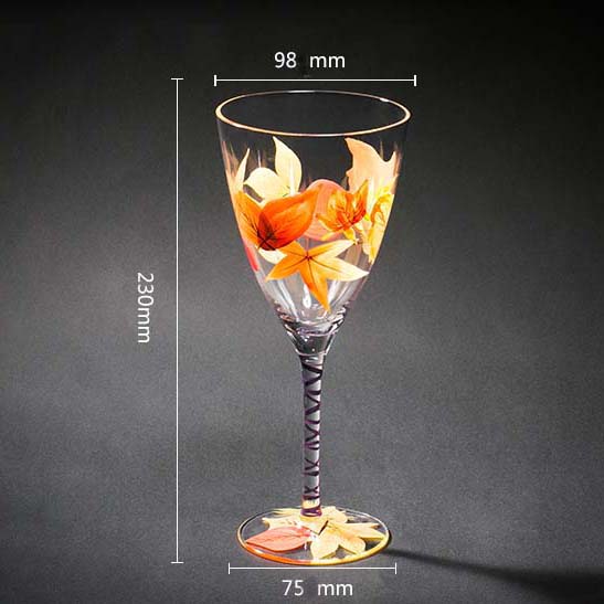 hand painting wine glasses