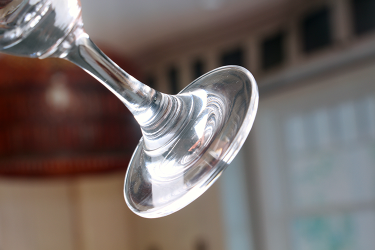 Short stem champagne glass